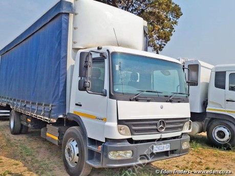 2009 Mercedes Benz 1528...