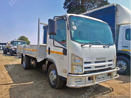 2015 Isuzu NPR 400 4 ton...