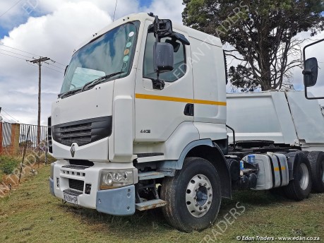 2010 Renault premium 440...